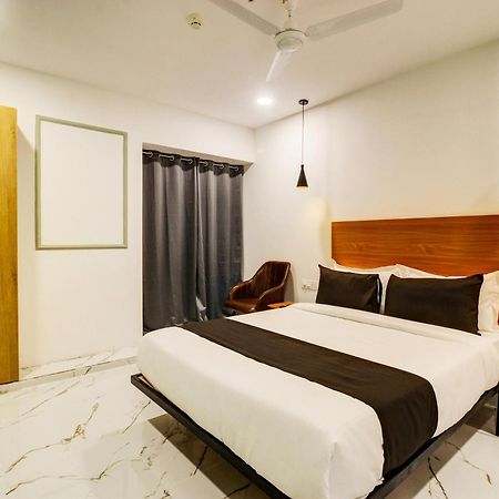Super Townhouse Rcc Hotel Banjara Hills Hyderabad Exterior foto
